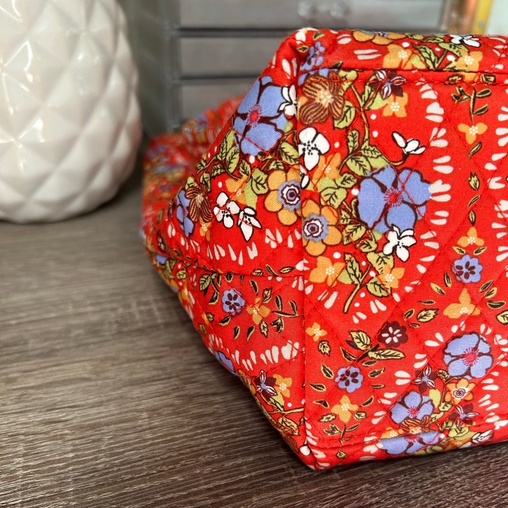 Vera Bradley Tote - Picture 7 of 9